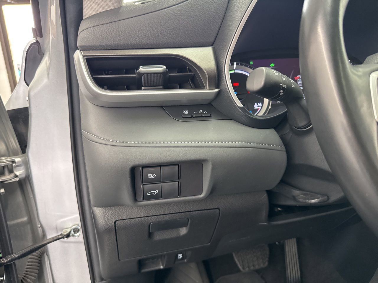 Used 2023 Toyota Highlander XLE image 34