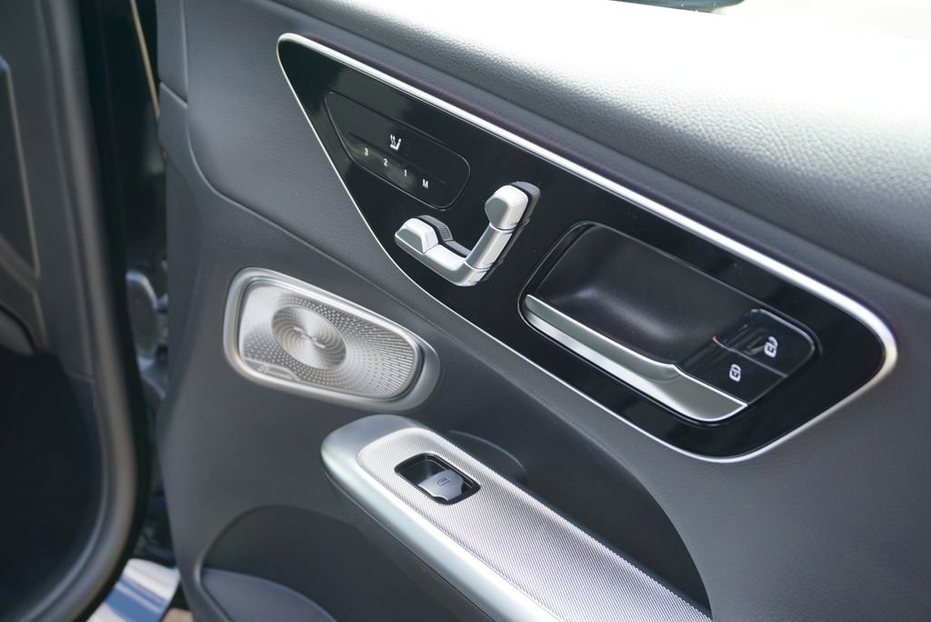 Certified 2025 Mercedes-Benz GLC 300 4MATIC image 59