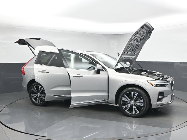 Used 2023 Volvo XC60 B5 Plus w/ Protection Package FWD image 47