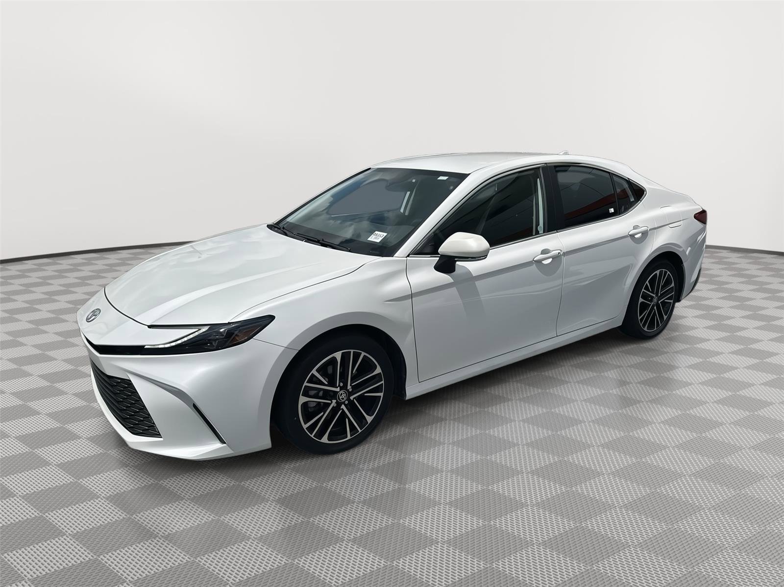 Used 2025 Toyota Camry XLE