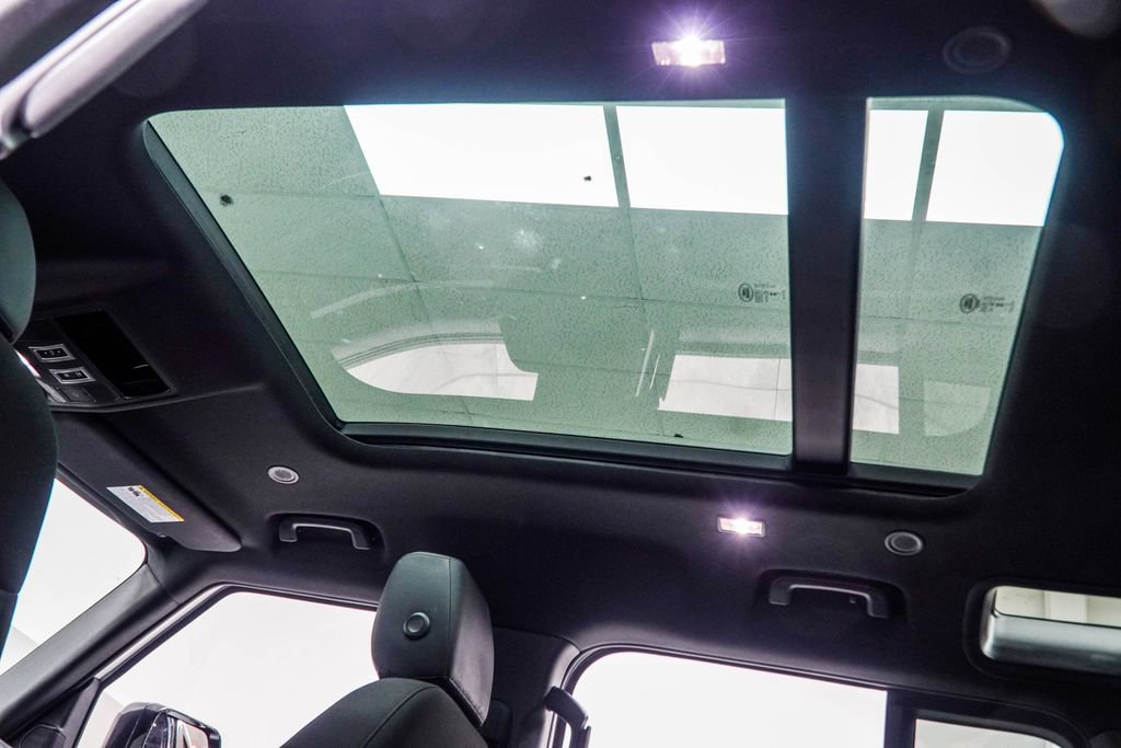 Used 2025 Land Rover Defender 110 S AWD/4WD image 46