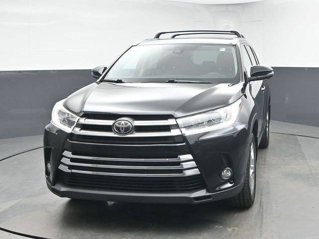Used 2017 Toyota Highlander Limited AWD/4WD image 3