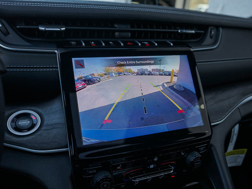 New 2025 Jeep Grand Cherokee L Limited w/ Trailer Tow Package image 25