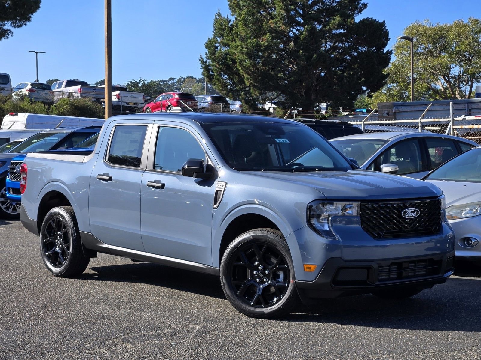 New 2025 Ford Maverick XLT w/ XLT Luxury Package AWD/4WD image 2