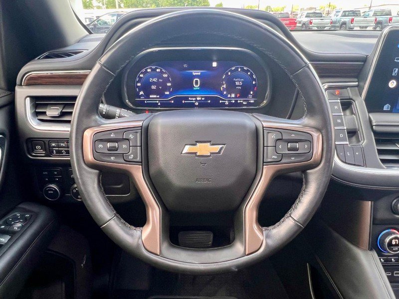 Used 2022 Chevrolet Tahoe High Country w/ Premium Package 2 AWD/4WD image 17