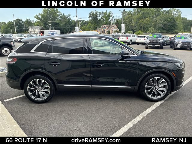 Used 2022 Lincoln Nautilus Reserve AWD/4WD image 9