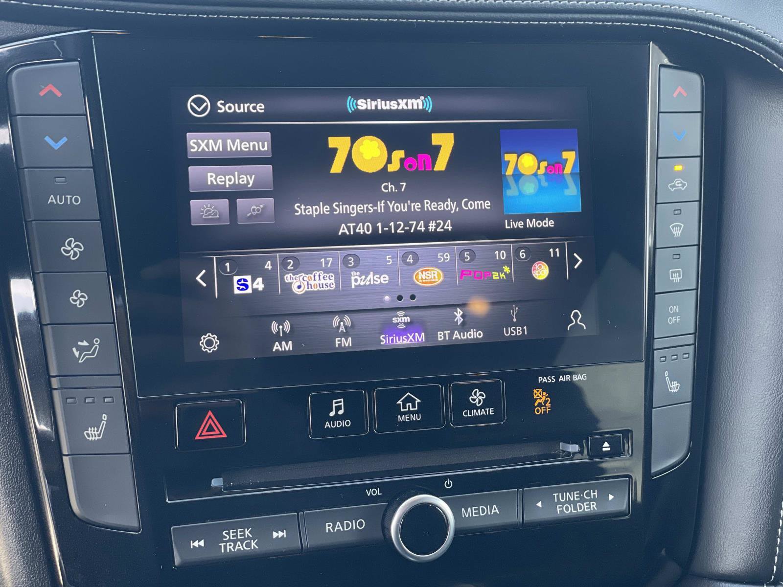 Used 2022 INFINITI QX50 Luxe w/ Appearance Package image 15