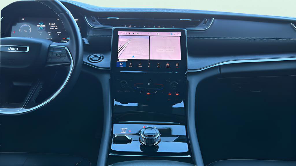 Used 2022 Jeep Grand Cherokee Limited image 26