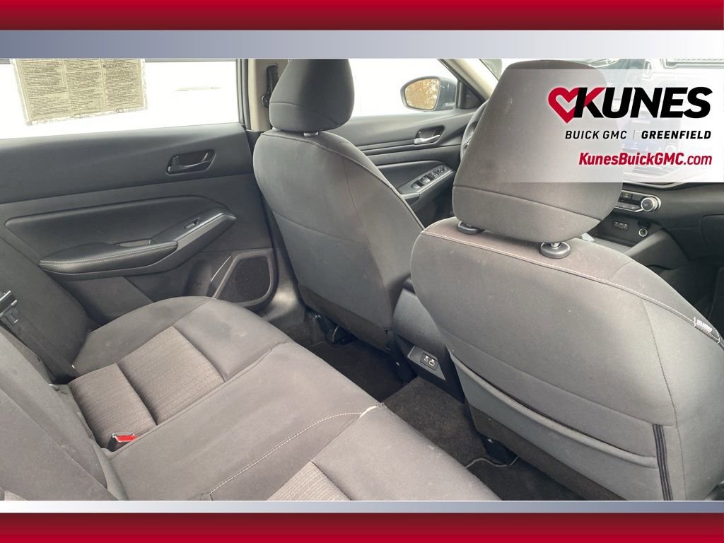 Used 2025 Nissan Altima 2.5 SV image 36