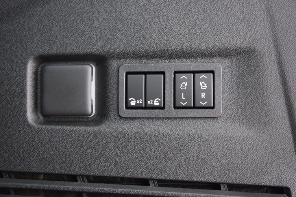 New 2026 Chevrolet Suburban High Country AWD/4WD image 24