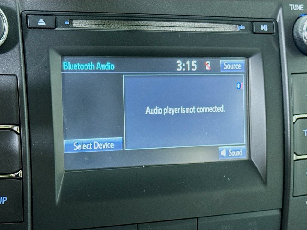 Used 2015 Toyota Camry LE FWD image 5