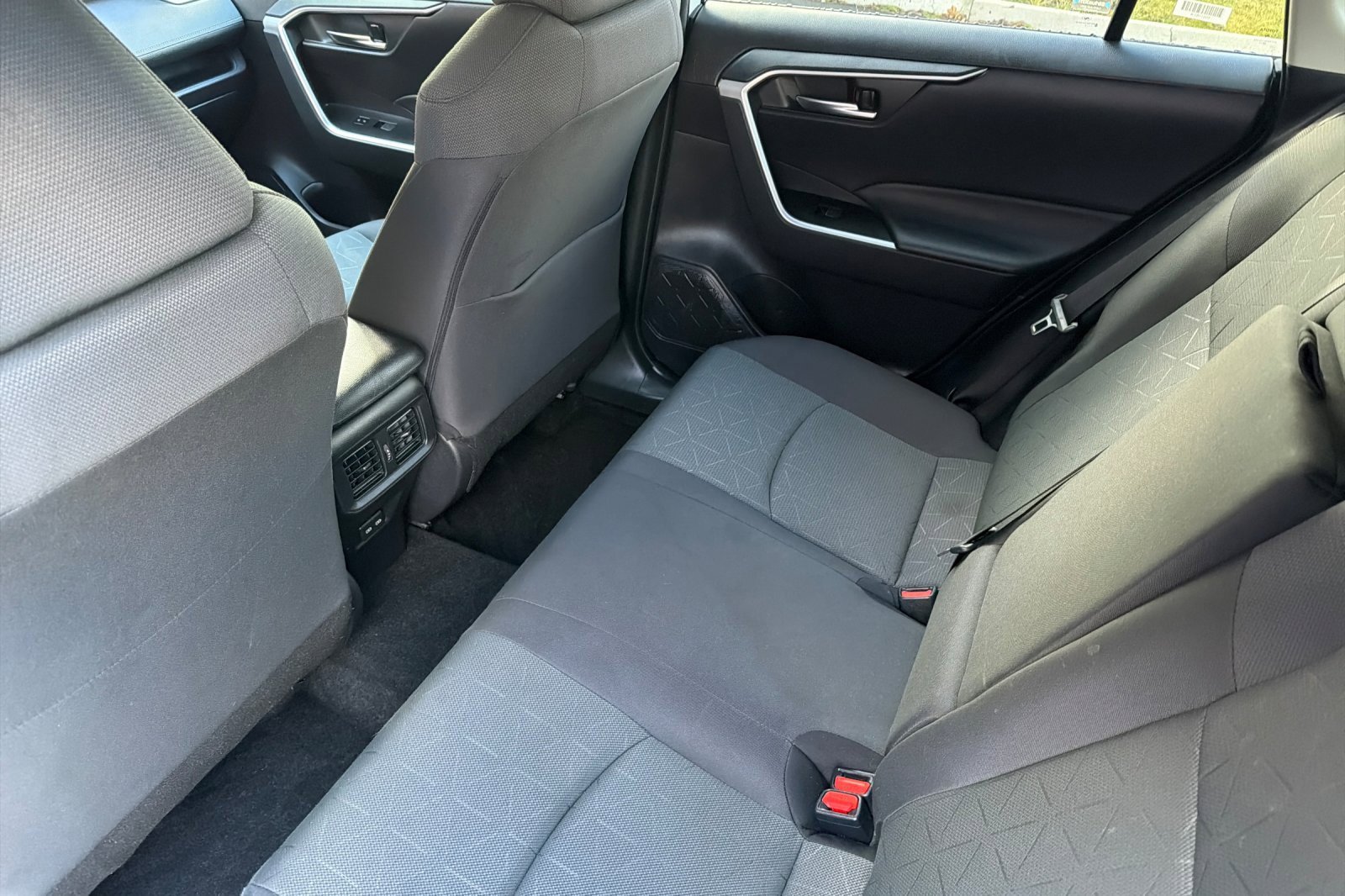 Used 2024 Toyota RAV4 XLE image 12