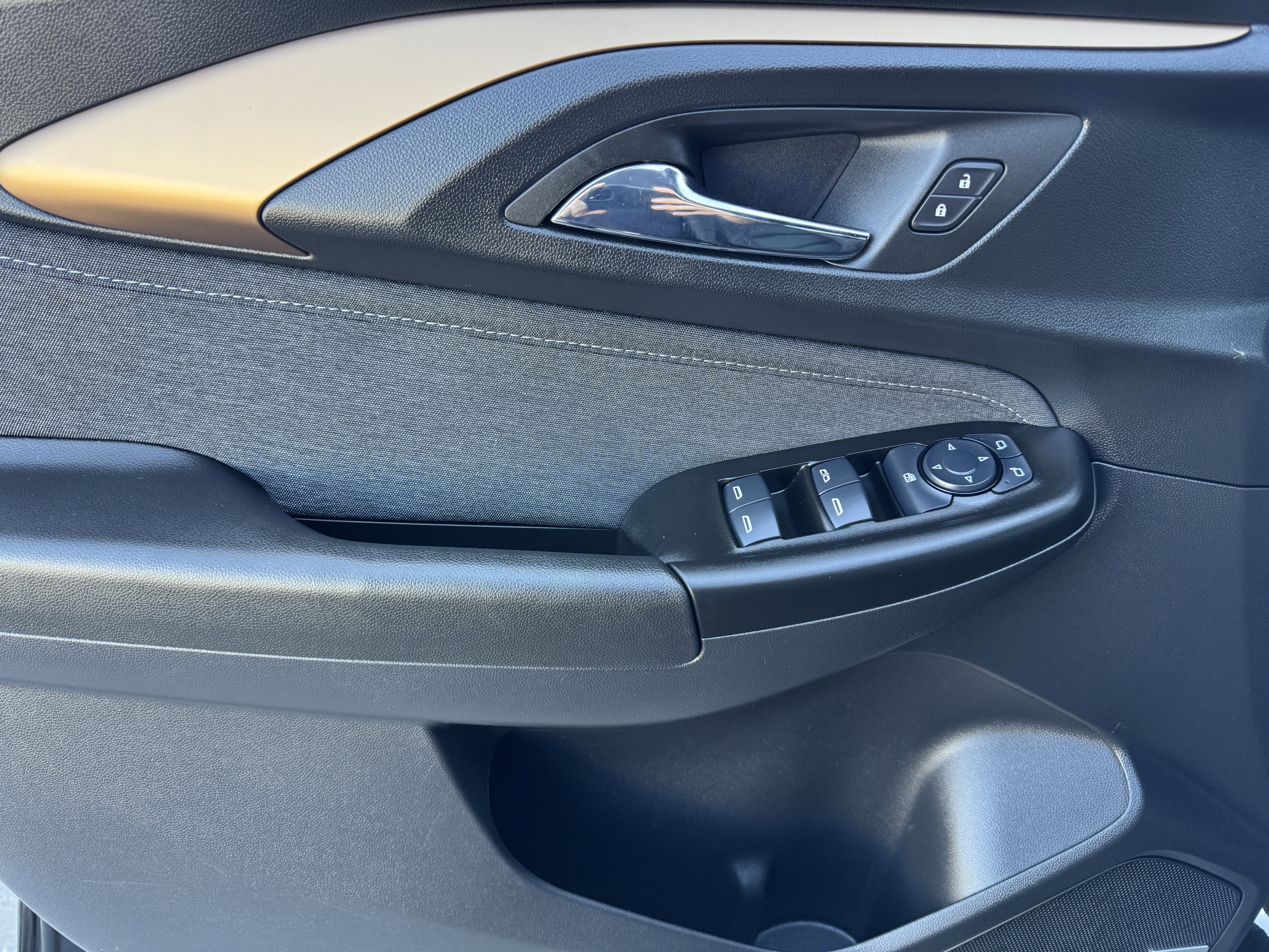 Certified 2022 Chevrolet TrailBlazer ACTIV w/ Technology Package image 9