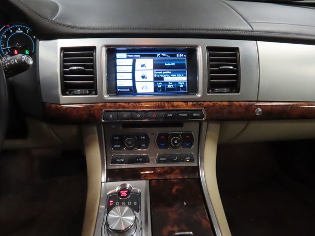 Used 2012 Jaguar XF image 23