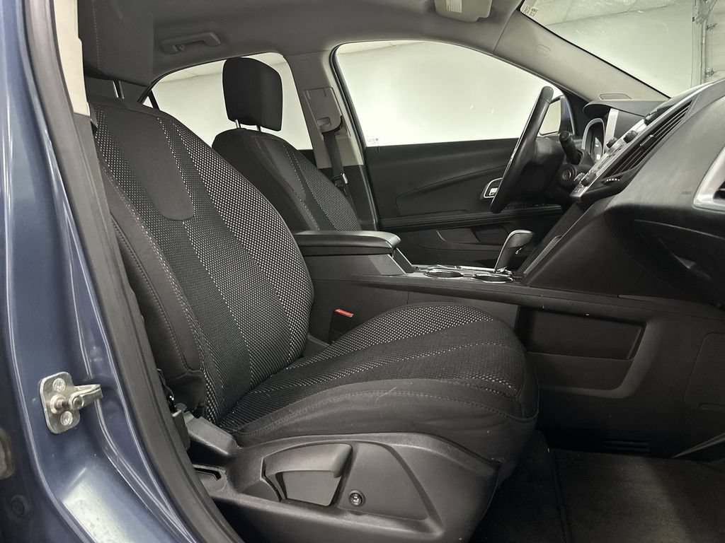 Used 2011 Chevrolet Equinox LT w/ Driver Convenience Package AWD/4WD image 16