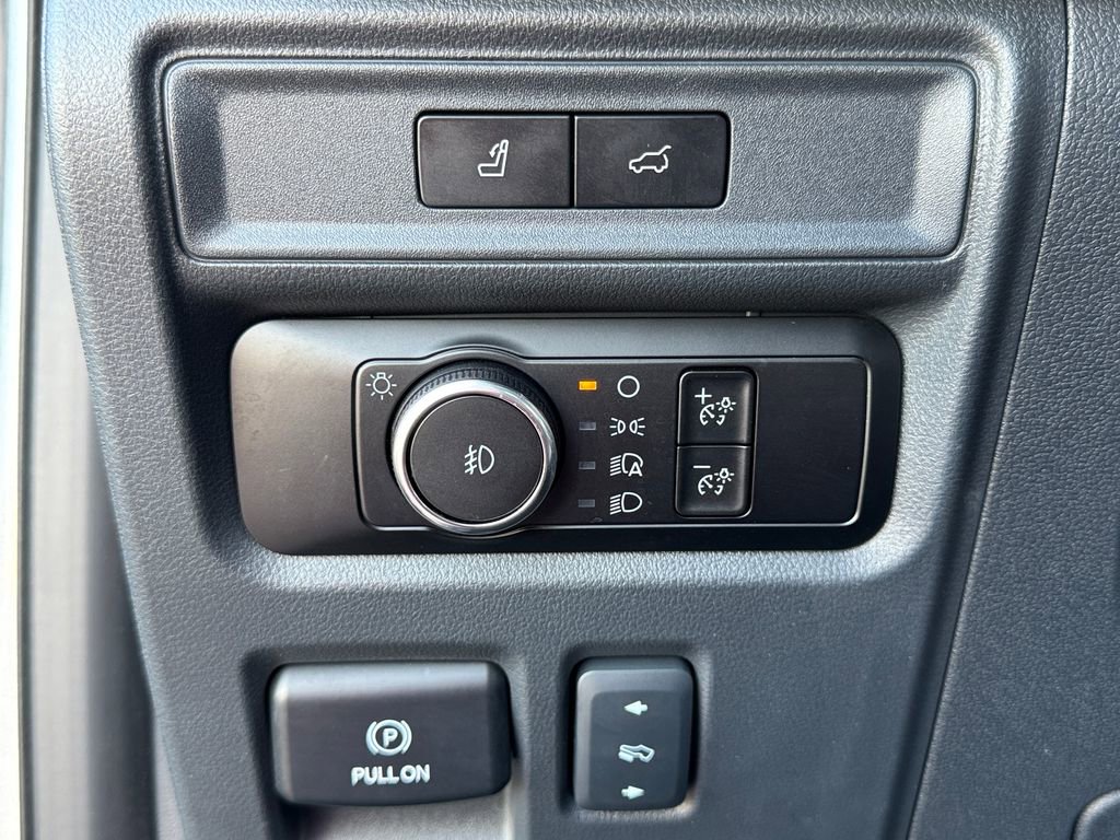 Used 2024 Ford Expedition Limited image 18