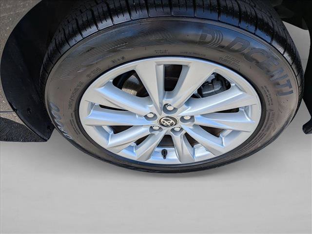 Used 2024 Toyota Corolla LE w/ LE Convenience Package FWD image 21