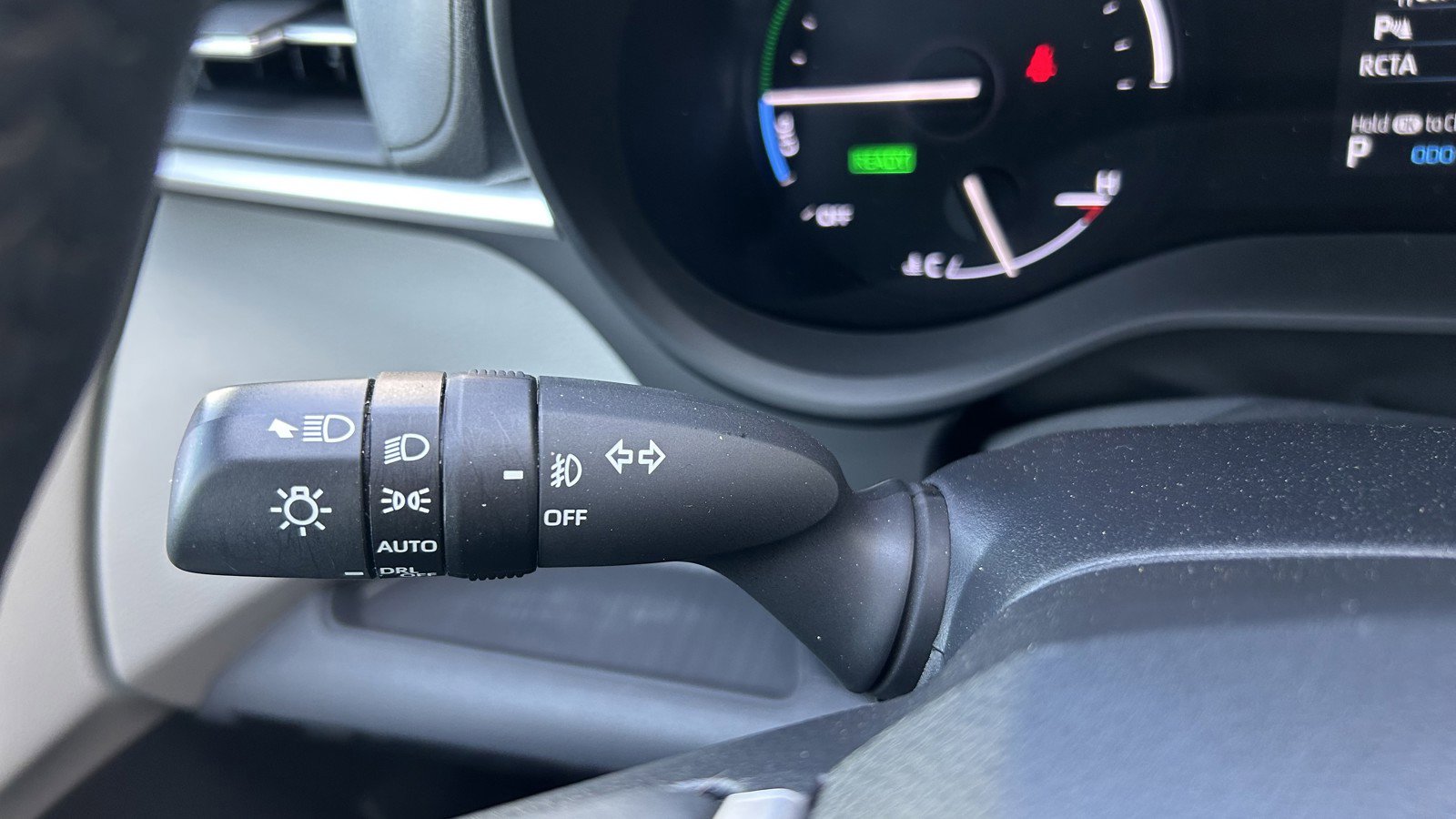 Used 2023 Toyota Sienna XLE FWD image 20