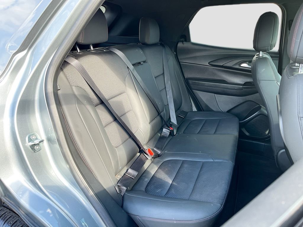 Used 2023 Chevrolet TrailBlazer RS FWD image 25