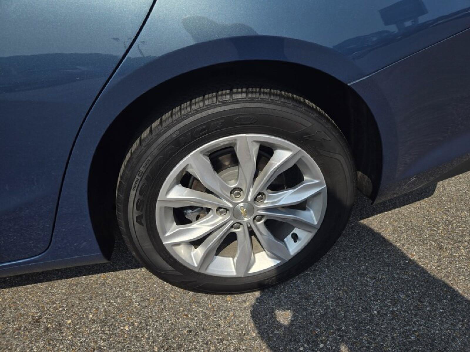 Used 2025 Chevrolet Malibu LT FWD image 7