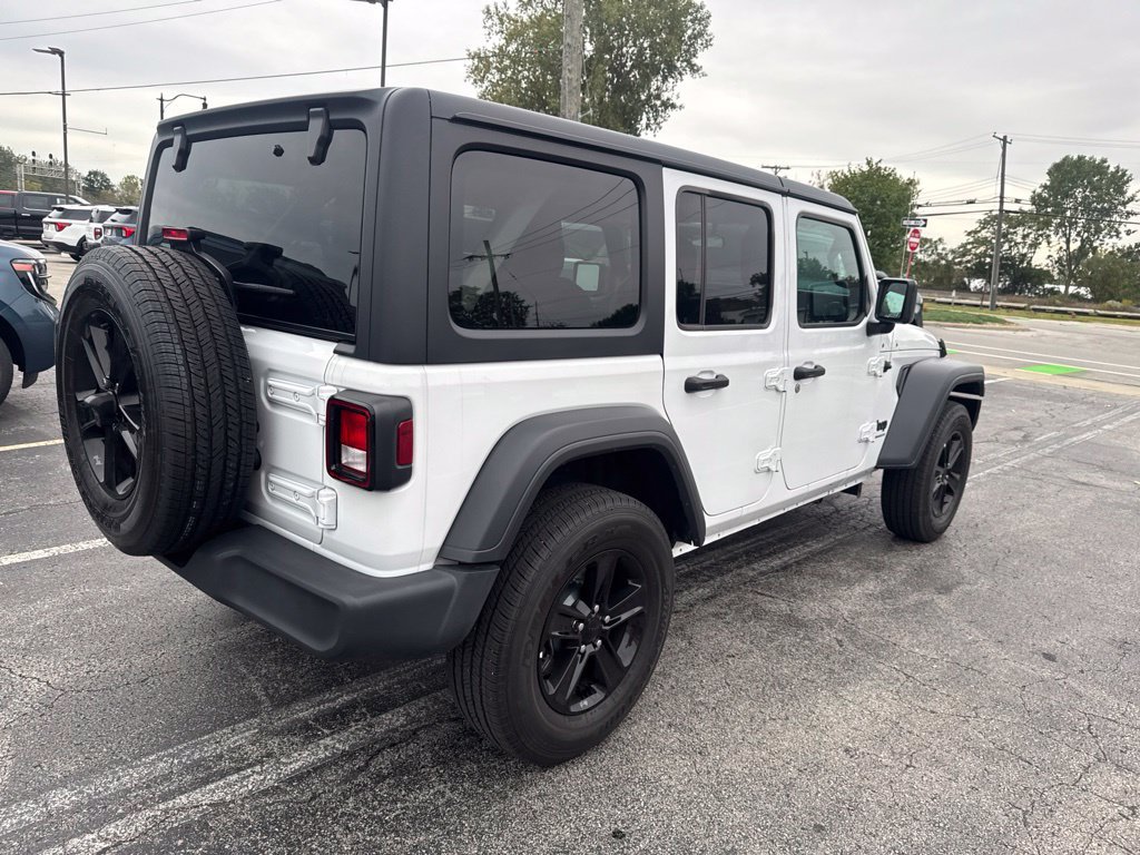 Used 2023 Jeep Wrangler Unlimited Sport AWD/4WD image 3