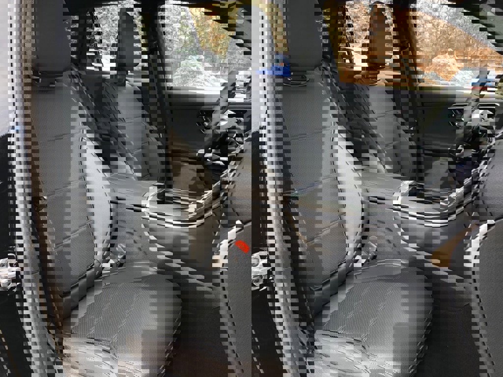 New 2026 Mercedes-Benz GLC 300 4MATIC image 34