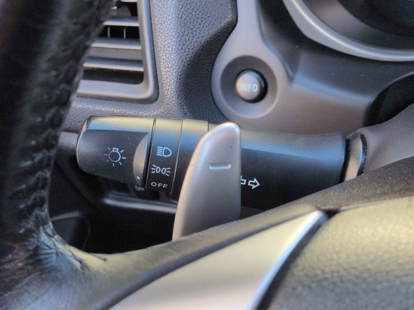 Used 2012 Mitsubishi Outlander Sport ES image 27