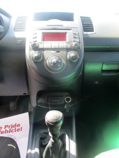 Used 2011 Kia Soul FWD image 11