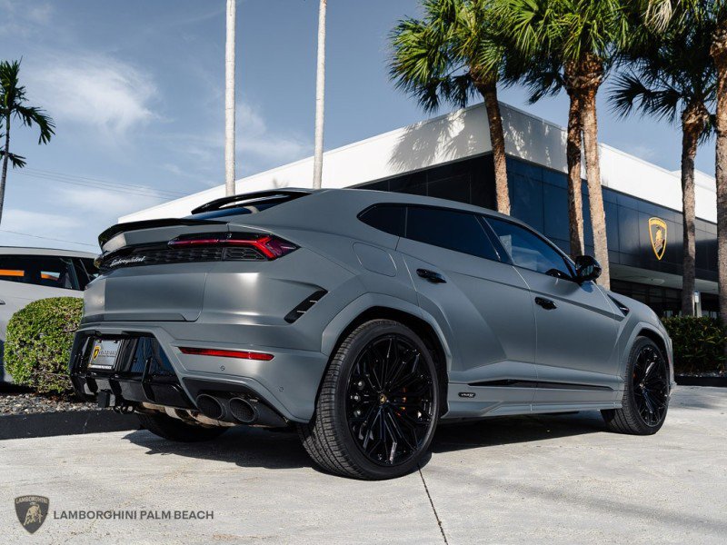 Used 2025 Lamborghini Urus SE image 6