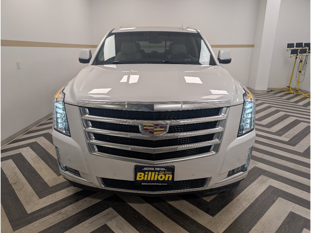 Used 2017 Cadillac Escalade Luxury AWD/4WD image 29