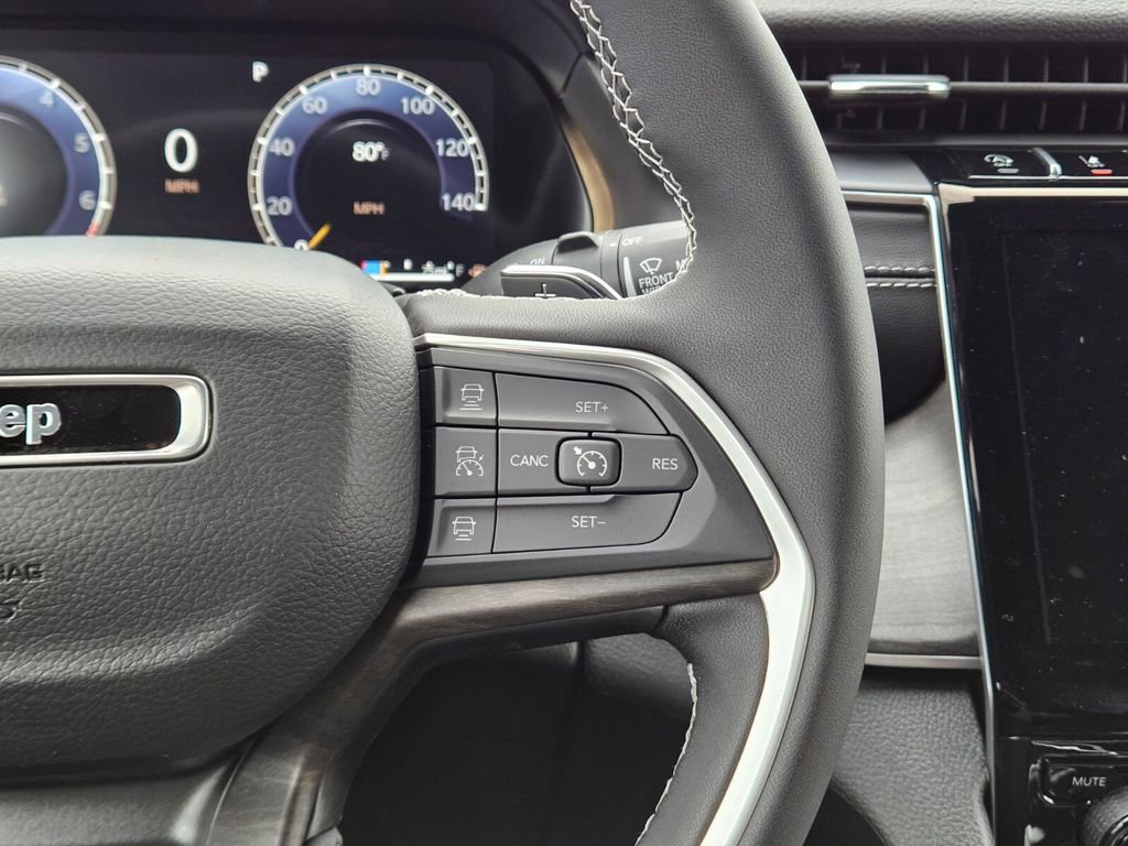 New 2025 Jeep Grand Cherokee Limited image 24