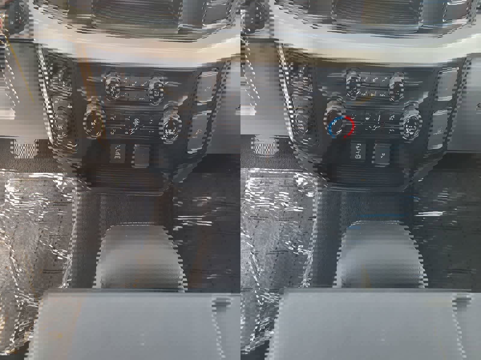 Used 2023 Ford F350 XLT image 25