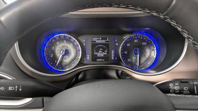 Used 2023 Chrysler Voyager LX FWD image 27