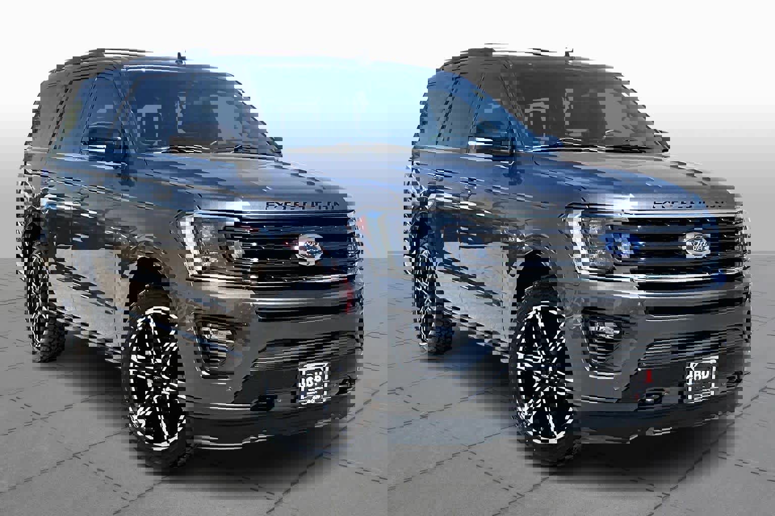 Used 2021 Ford Expedition Limited image 3