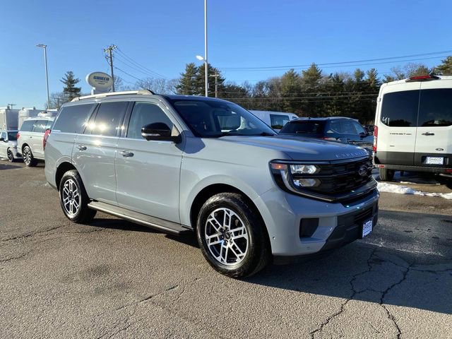 Used 2025 Ford Expedition Active image 1