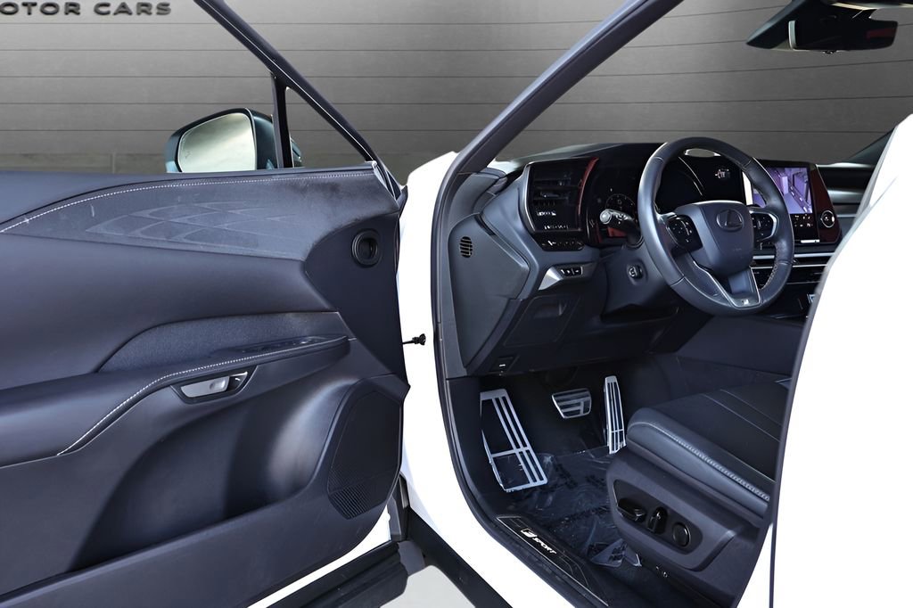 Used 2024 Lexus RX 350 F Sport w/ Technology Package AWD/4WD image 30