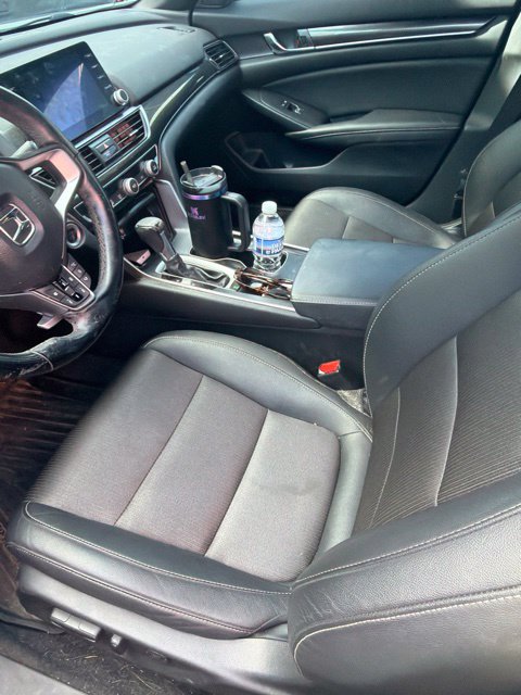 Used 2020 Honda Accord Sport image 3
