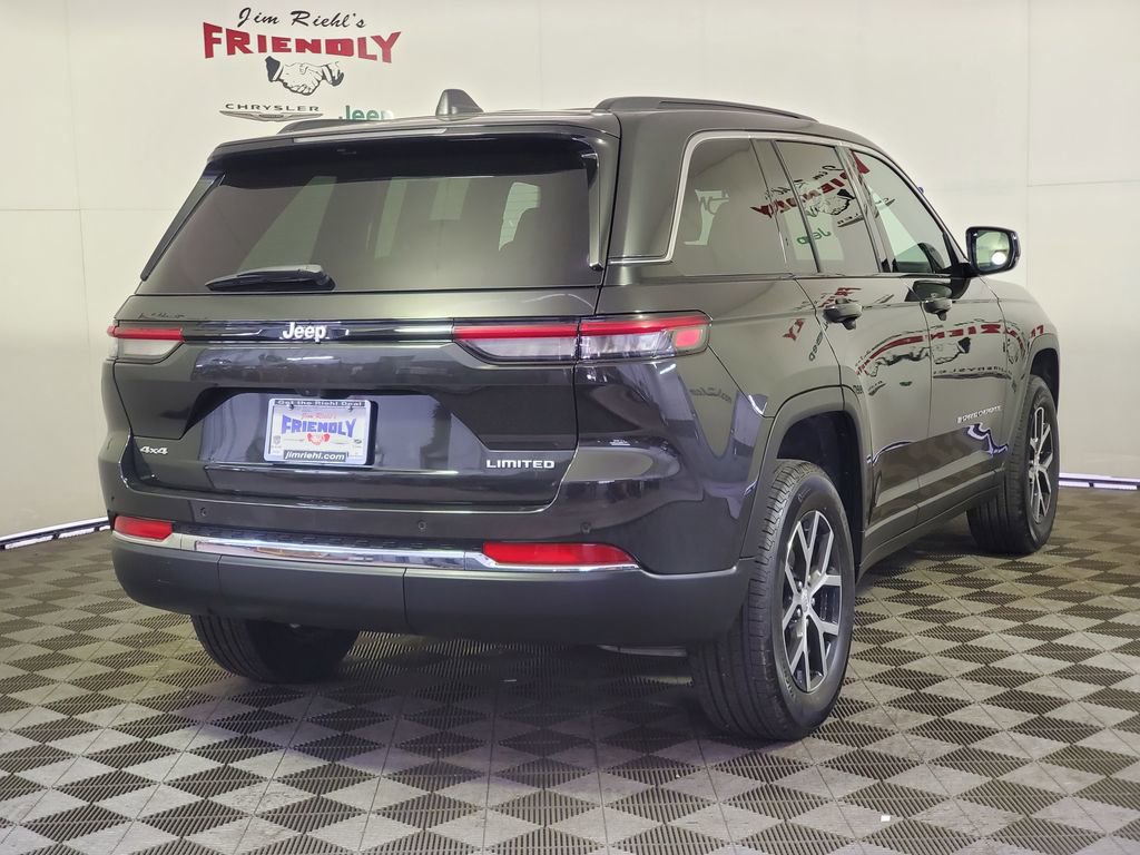Used 2024 Jeep Grand Cherokee Limited image 3