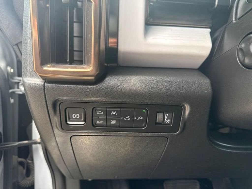 Used 2024 GMC Hummer EV 3X w/ LPO, Illumination Package AWD/4WD image 23