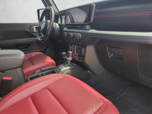 Used 2024 Jeep Wrangler Unlimited Rubicon 392 AWD/4WD image 25