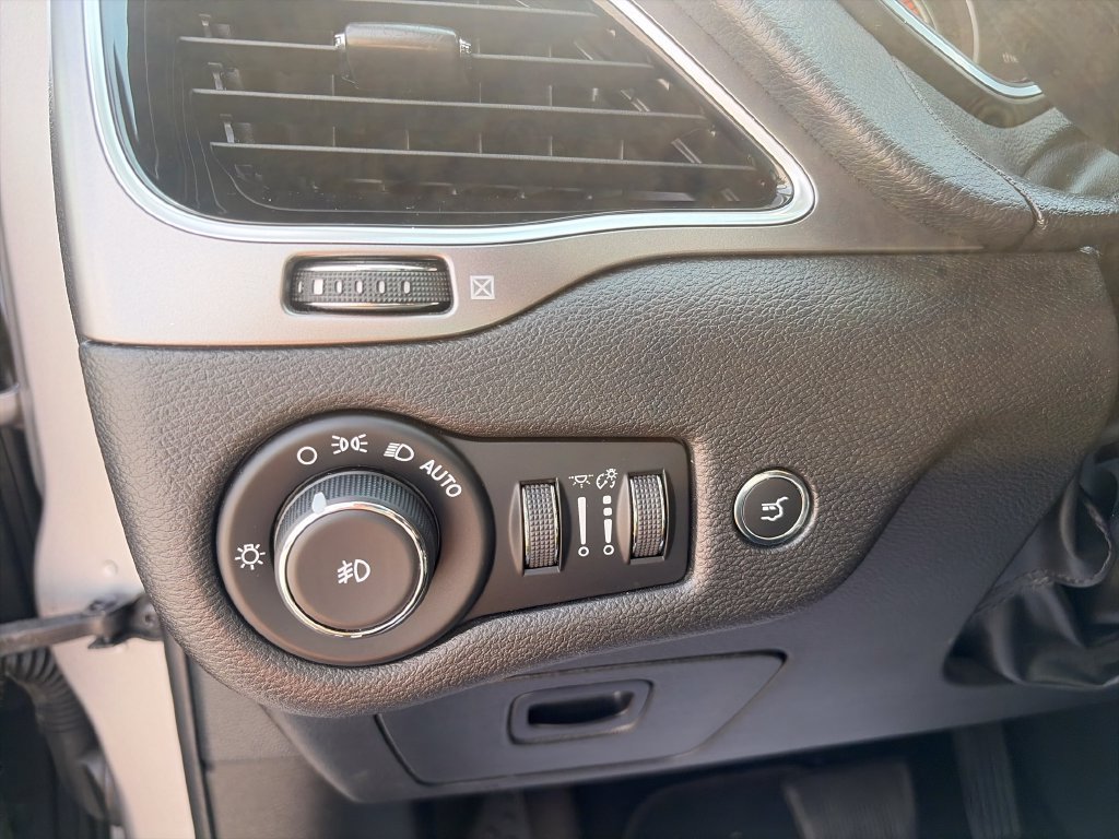 Used 2019 Jeep Cherokee Limited w/ Trailer Tow Group AWD/4WD image 29