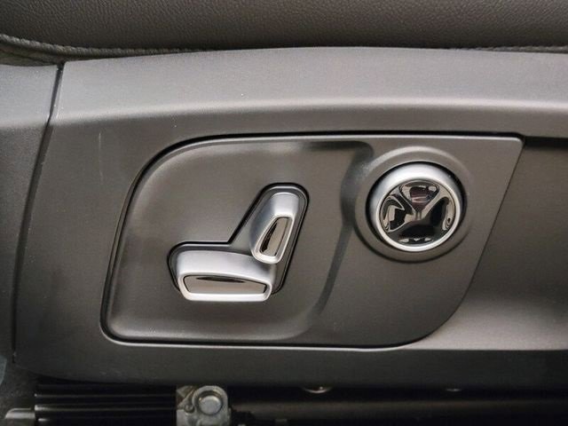 Used 2023 Maserati Levante GT image 19