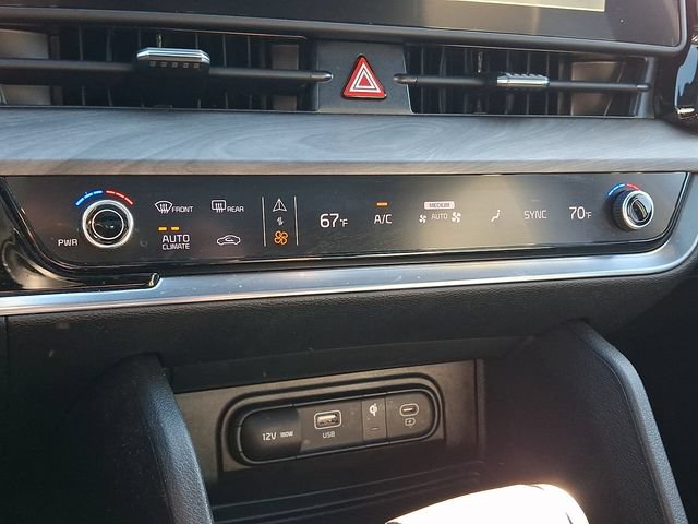 Used 2023 Kia Sportage X-Line w/ X-Line Premium Package AWD/4WD image 16