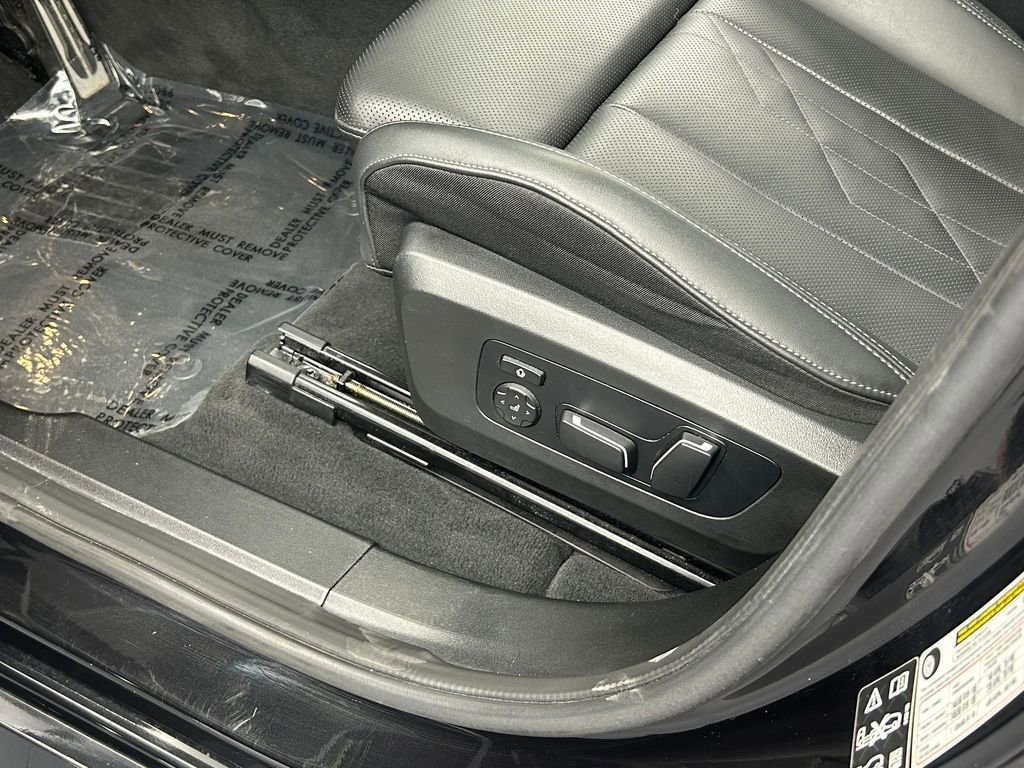 Used 2025 BMW X3 xDrive30i AWD/4WD image 12