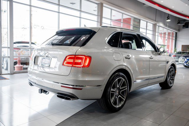 Used 2018 Bentley Bentayga image 5