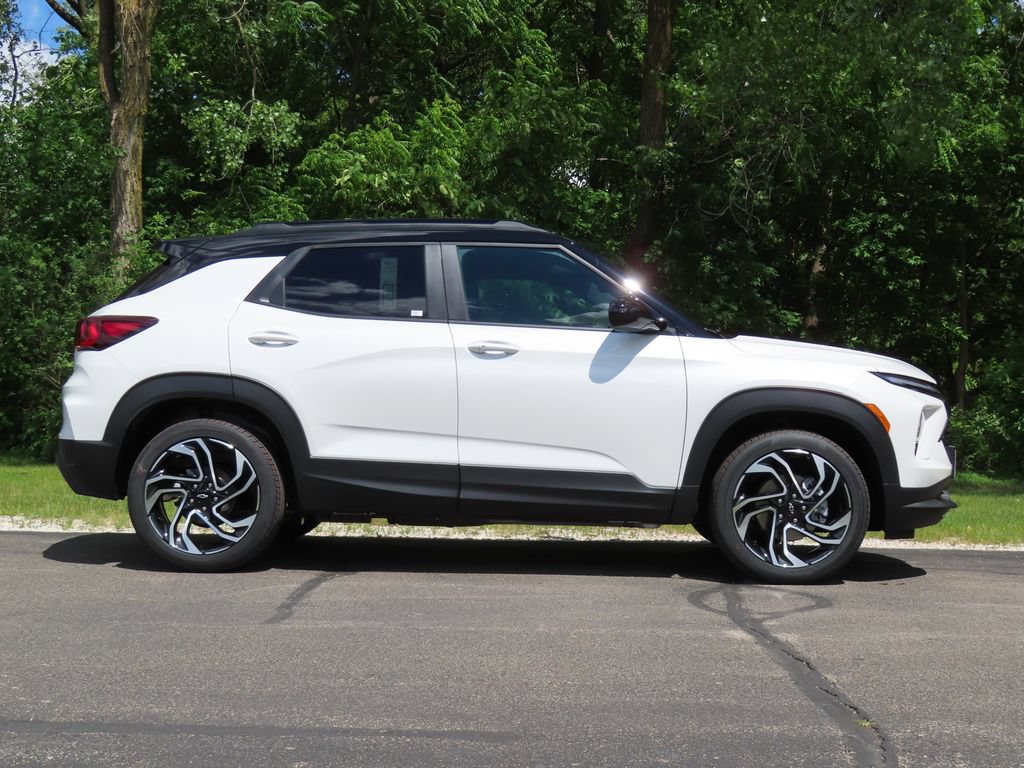 New 2026 Chevrolet TrailBlazer RS w/ Convenience Package AWD/4WD image 2