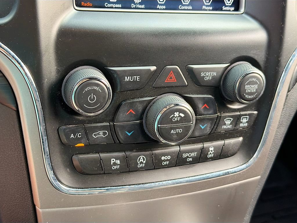 Used 2019 Jeep Grand Cherokee Laredo w/ Security & Convenience Group image 14