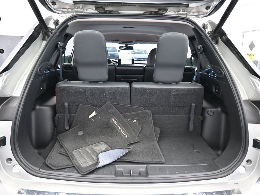 Used 2022 Mitsubishi Outlander SEL image 37