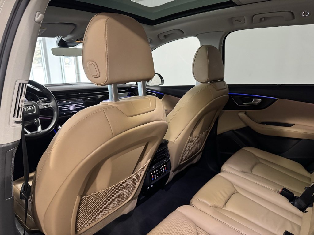 Used 2024 Audi Q7 3.0T Prestige image 16
