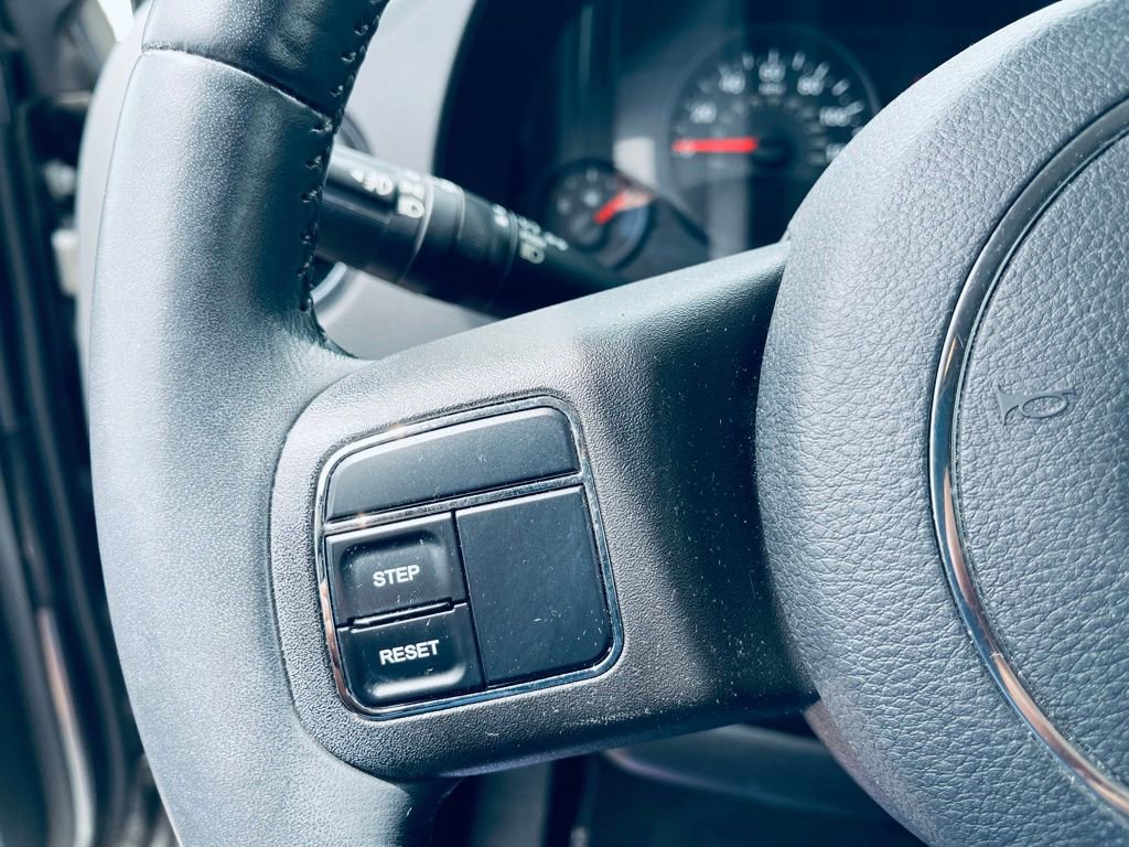 Used 2011 Jeep Patriot Latitude FWD image 14